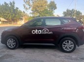 Cần bán lại xe Hyundai Tucson sản xuất 2021, màu đỏ còn mới