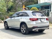 Cần bán xe Mercedes GLC 250 sản xuất năm 2017, màu bạc