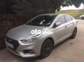 Bán Hyundai Accent năm sản xuất 2018, màu bạc