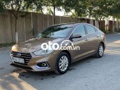 Bán Hyundai Accent đời 2018, màu nâu  