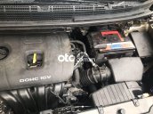 Bán ô tô Kia Rondo sản xuất 2017, màu xám xe gia đình