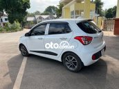 Cần bán xe Hyundai Grand i10 1.2 MT đời 2017, màu trắng