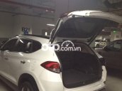 Cần bán xe Hyundai Tucson Turbo sản xuất 2018, màu trắng