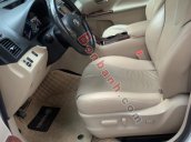 Bán ô tô Toyota Venza đời 2010, màu trắng, nhập khẩu nguyên chiếc, giá chỉ 760 triệu