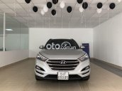 Bán xe Hyundai Tucson năm sản xuất 2016, màu bạc, xe nhập giá cạnh tranh