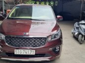 Cần bán Kia Sedona đời 2018, màu đỏ