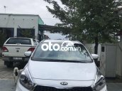 Xe Kia Rondo năm sản xuất 2018, màu trắng, nhập khẩu  