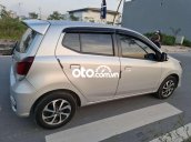 Bán xe Toyota Wigo đời 2019, màu bạc như mới