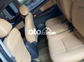 Cần bán Toyota Innova E năm 2012, màu bạc số sàn