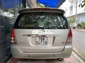 Cần bán lại xe Toyota Innova G 2006, màu bạc xe gia đình