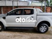 Cần bán gấp Ford Ranger năm 2017, màu trắng còn mới