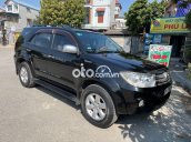 Cần bán gấp Toyota Fortuner sản xuất năm 2009, màu đen giá cạnh tranh