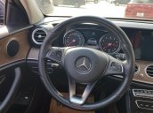 Mercedes E200 đời 2017, màu Xanh Cavansai cực chất, Odo chỉ 4 vạn km