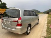 Bán Toyota Innova 2.0E 2015, màu bạc  