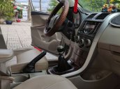 Cần bán gấp Toyota Corolla Altis đời 2011, màu bạc 