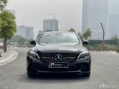 Cần bán Mercedes C300 AMG sản xuất 2019, bản nâng cấp full option