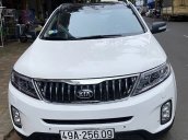 Cần bán lại xe Kia Sorento sản xuất 2019, màu trắng, giá chỉ 830 triệu