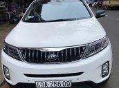 Cần bán lại xe Kia Sorento sản xuất 2019, màu trắng, giá chỉ 830 triệu