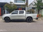 Bán Toyota Hilux đời 2011, màu bạc, giá chỉ 368 triệu