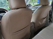 Cần bán gấp Toyota Corolla Altis đời 2011, màu bạc 