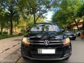 Cần bán xe Volkswagen Tiguan 2.0 AT đời 2014, màu đen, nhập khẩu nguyên chiếc xe gia đình, 568 triệu