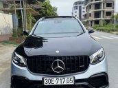 Cần bán gấp Mercedes GLC 300 năm sản xuất 2016, màu xám  