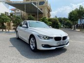 Xe BMW 328i năm sản xuất 2015, màu trắng, xe nhập