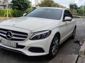 Mua ngay Mercedes C200 giá cực sốc, giá chỉ 989 triệu, giao xe tận nhà, trả góp lên đến 80%