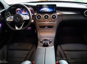 Mercedes-Benz C180 AMG hỗ trợ 100% phí trước bạ, cùng ưu đãi cực lớn, số lượng ưu đãi có hạn