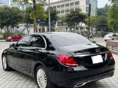 Cần bán xe Mercedes C250 Exclusive sản xuất 2016, màu đen