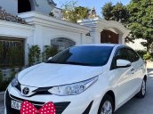 Bán xe Toyota Vios 1.5E MT 2020, màu trắng còn mới