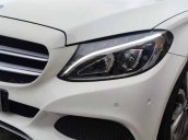 Mua ngay Mercedes C200 giá cực sốc, giá chỉ 989 triệu, giao xe tận nhà, trả góp lên đến 80%