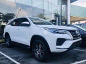 Bán Toyota Fortuner 2.4 màu trắng chỉ 250tr nhận xe, KM tiền mặt, tặng PK, hỗ trợ trả góp lên đến 90%, giá rẻ nhất HCM