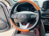 Cần bán gấp Hyundai Kona năm sản xuất 2019, màu trắng  