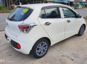 Bán Hyundai Grand i10 năm 2017, màu trắng, nhập khẩu  