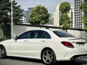 Cần bán xe Mercedes đời 2015, màu trắng còn mới