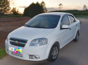 Cần bán xe Chevrolet Aveo năm sản xuất 2012, màu trắng