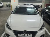 Bán xe Mazda 3 1.5 AT năm sản xuất 2017, màu trắng chính chủ, giá 495tr