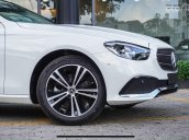 Mercedes Benz E180 2021, hỗ trợ phí trước bạ, vay mua xe lãi suất thấp nhất Hà Nội, em Thảo Mercedes