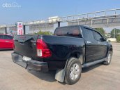 Cần bán gấp Toyota Hilux 2.4E 4x2 AT đời 2019, màu đen, nhập khẩu giá cạnh tranh