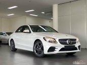 Giá xe Mercedes-Benz C180 AMG 2021, ưu đãi 50% phí trước bạ, số lượng giới hạn