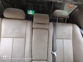 Cần bán xe Toyota Corolla Altis đời 2011, màu bạc