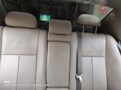 Cần bán gấp Toyota Corolla Altis đời 2011, màu bạc 