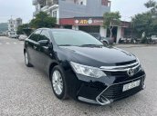 Cần bán Toyota Camry sản xuất 2017 mới 95% giá 825tr, liên hệ em để xem xe tại Lục Nam BG, em Tân