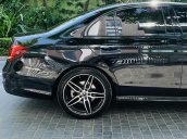 Cần bán Mercedes-Benz E300 đăng ký lần đầu 2019 còn mới giá tốt