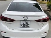 Cần bán gấp Mazda 3 1.5 AT năm sản xuất 2017, màu trắng  