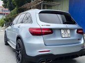 Cần bán gấp Mercedes GLC 300 năm sản xuất 2016, màu xám  