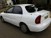 Cần bán gấp Daewoo Lanos năm 2001, màu trắng còn mới, giá tốt