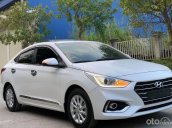 Bán Hyundai Accent 1.4 MT đời 2018, màu trắng, 370 triệu