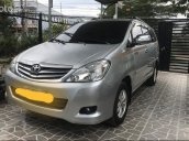 Bán Toyota Innova đời 2017, màu bạc còn mới